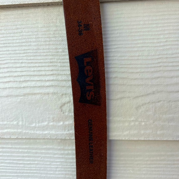 Men’s Vintage Levi’s Leather Belt size 34-36 - Picture 3 of 6